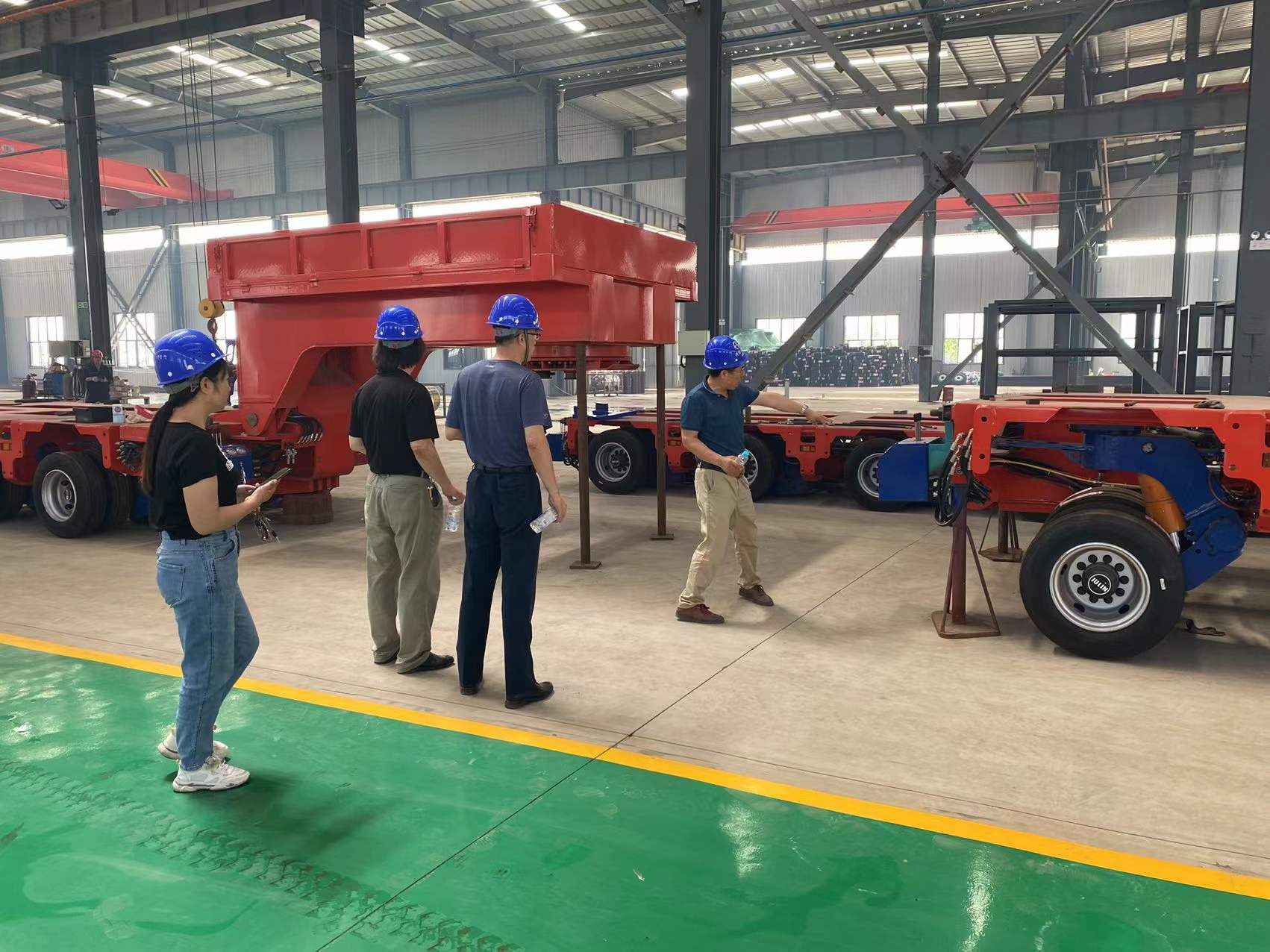 02,ɽ�����빤ҵװ�����޹�˾����Һѹ�͸ס����ֳ�����